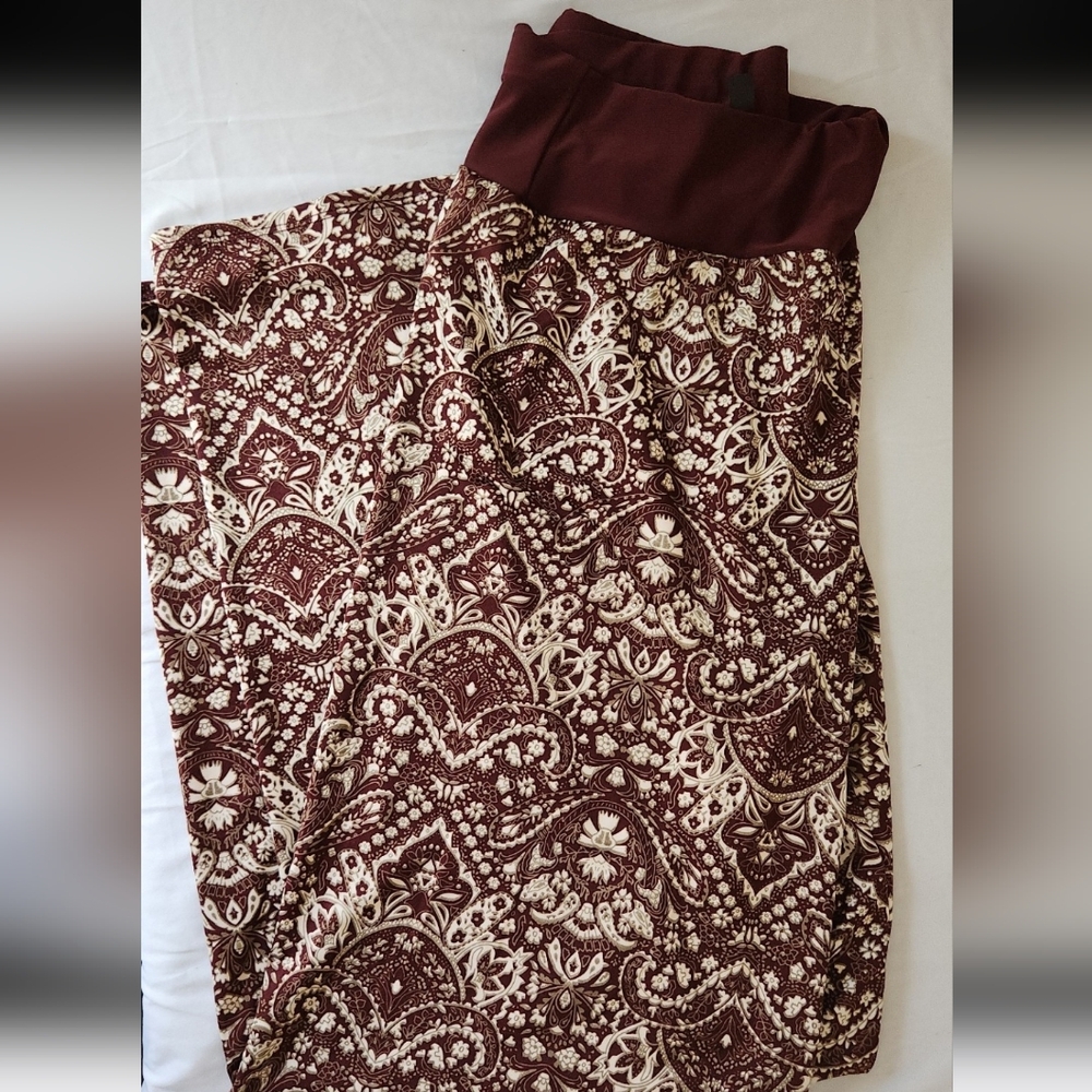 Ashley blue Women's Size small brown paisley flow pants #F01